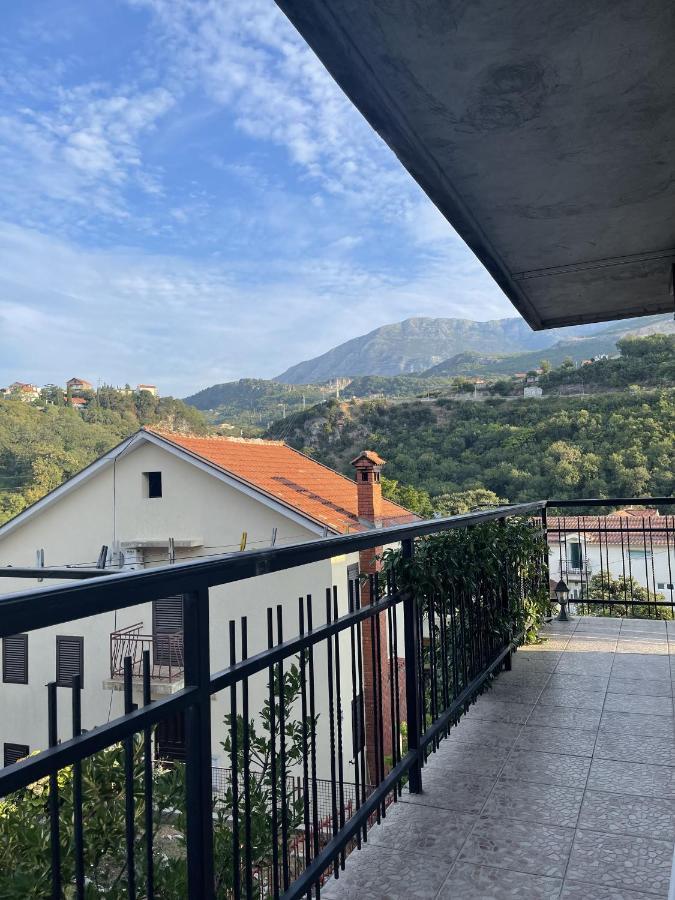 Apartmani Cirovic Luxury Херцег Нови Екстериор снимка